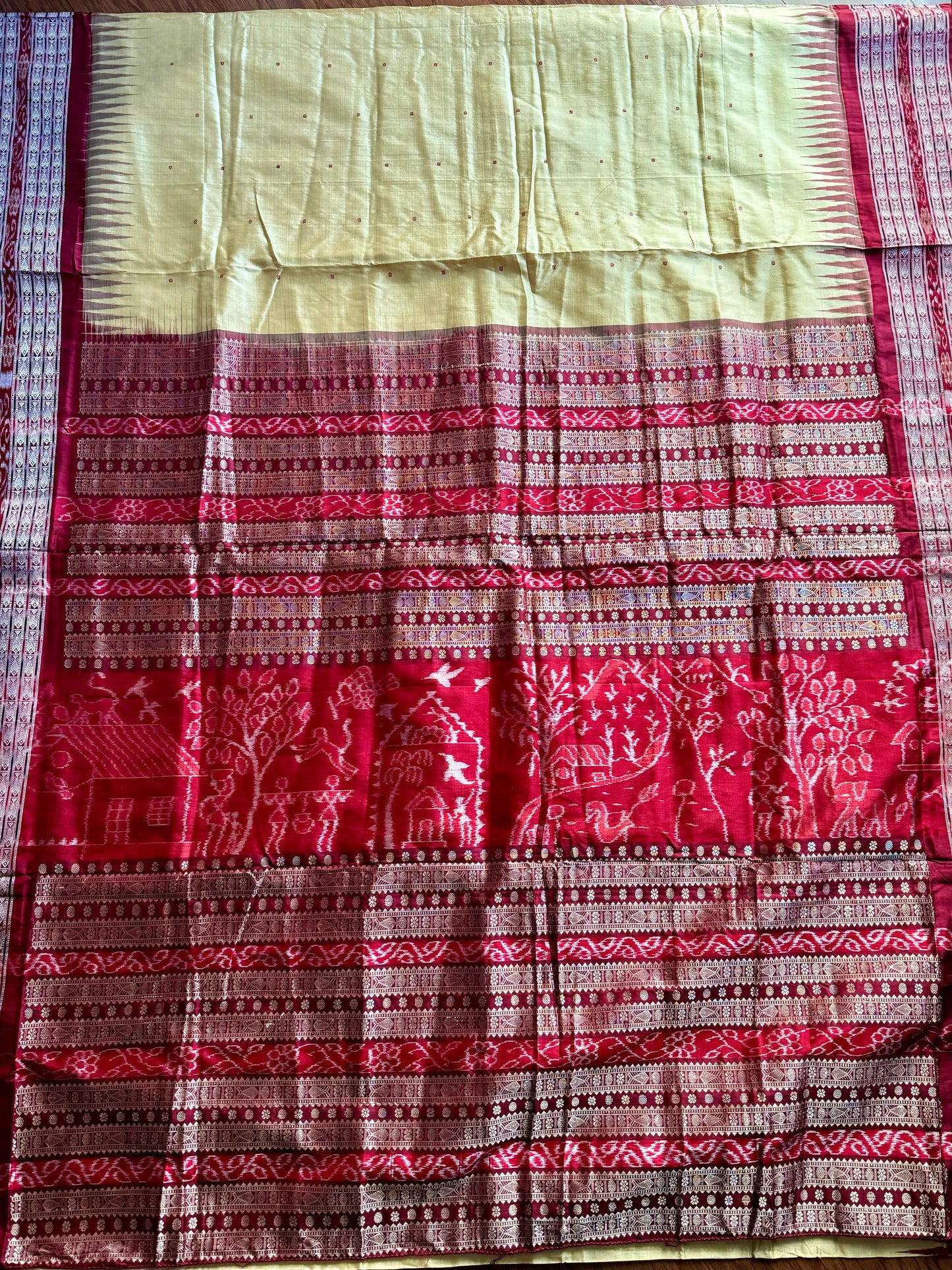 Gorgeous Pale Yellow handwoven Sambalpuri Ikat pure Silk saree