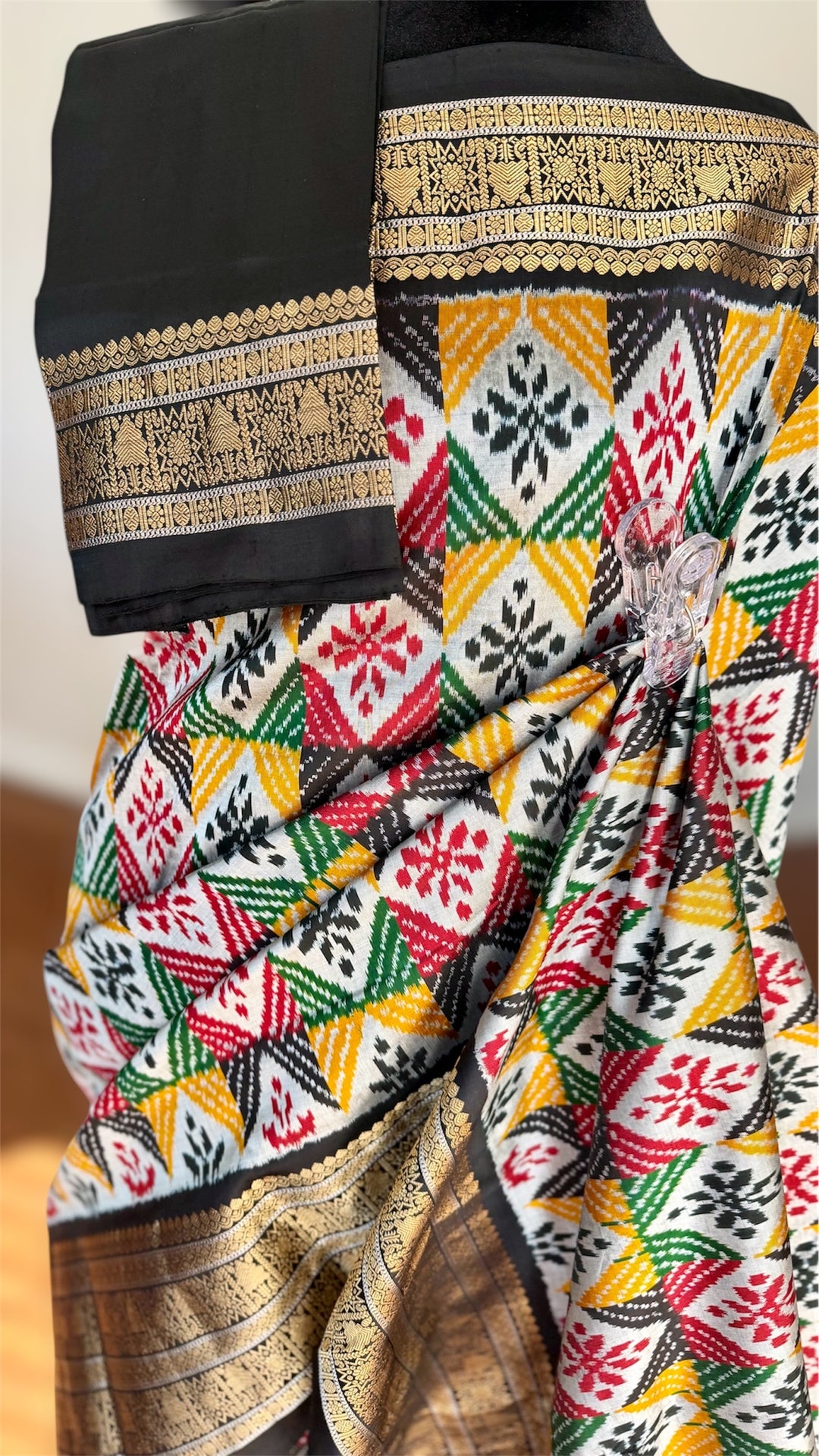 Kanjivaram Ikat Pure Silk Saree with Geometric Motifs(Pochampally)Fusion Silk Saree Unstitched Blouse