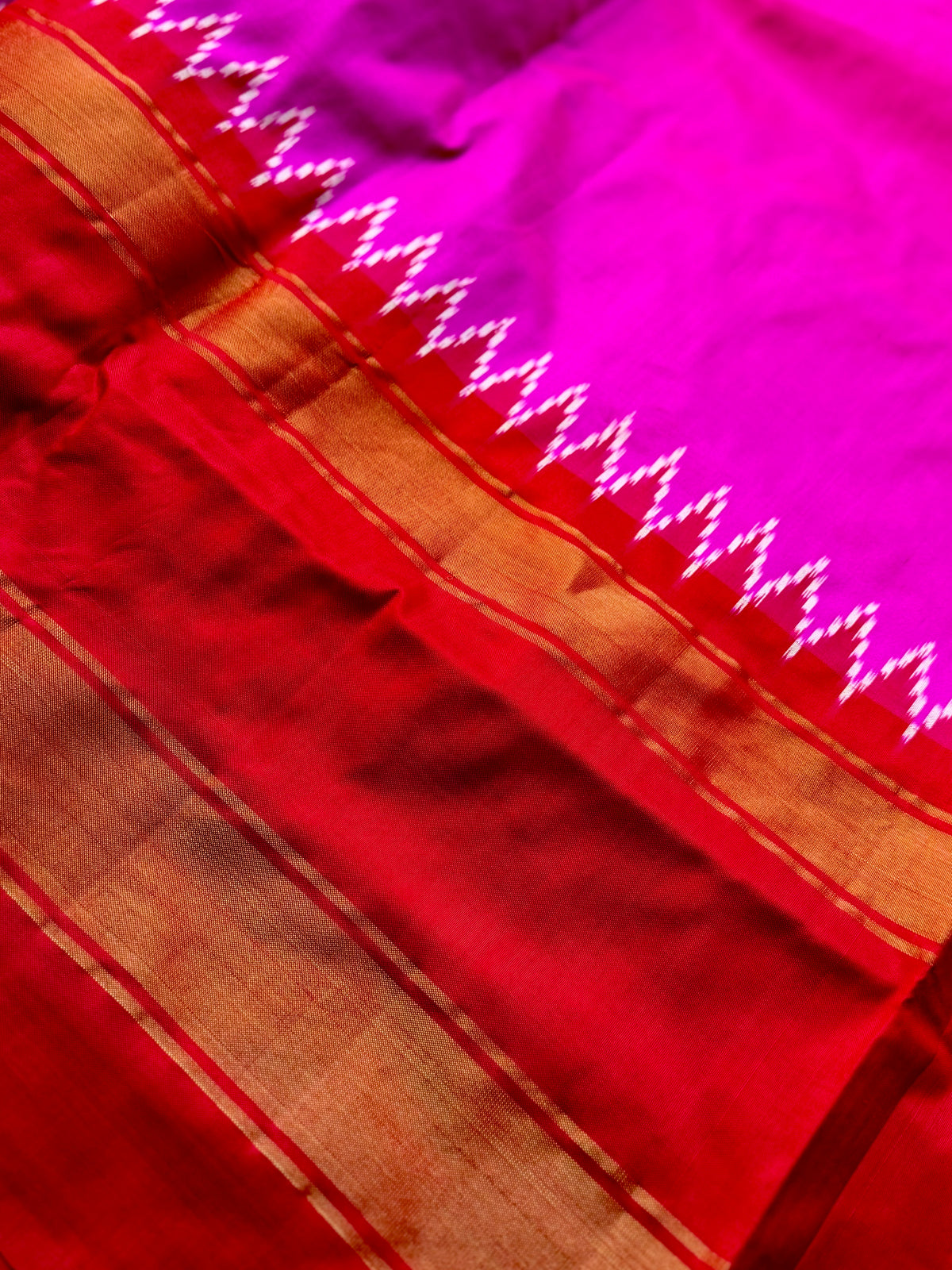 Bright Magenta-pink with Red Pochampally ikat pure silk saree with Patola pallu and Kanchi-Style Zari Border