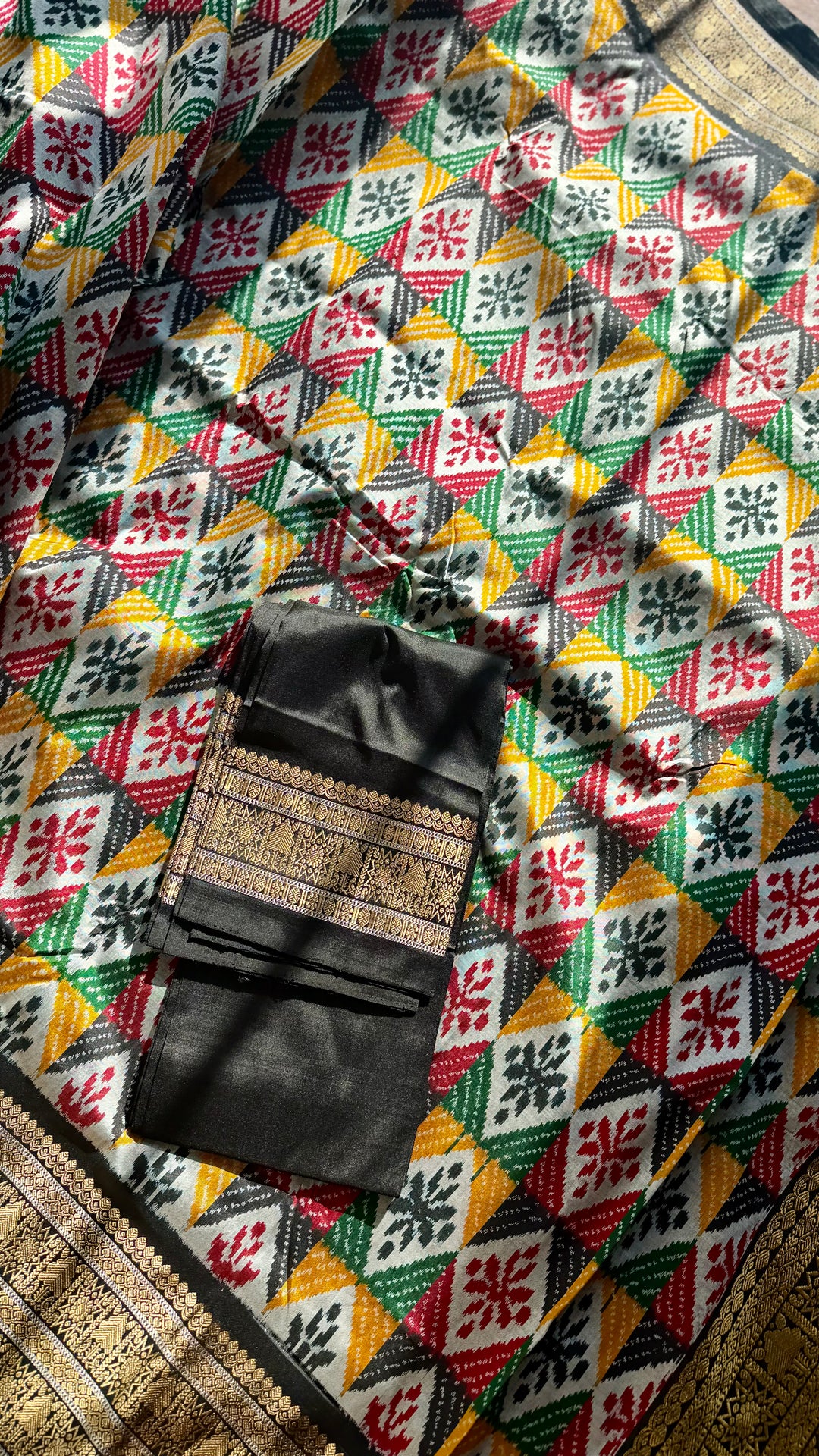 Kanjivaram Ikat Pure Silk Saree with Geometric Motifs(Pochampally)Fusion Silk Saree Unstitched Blouse