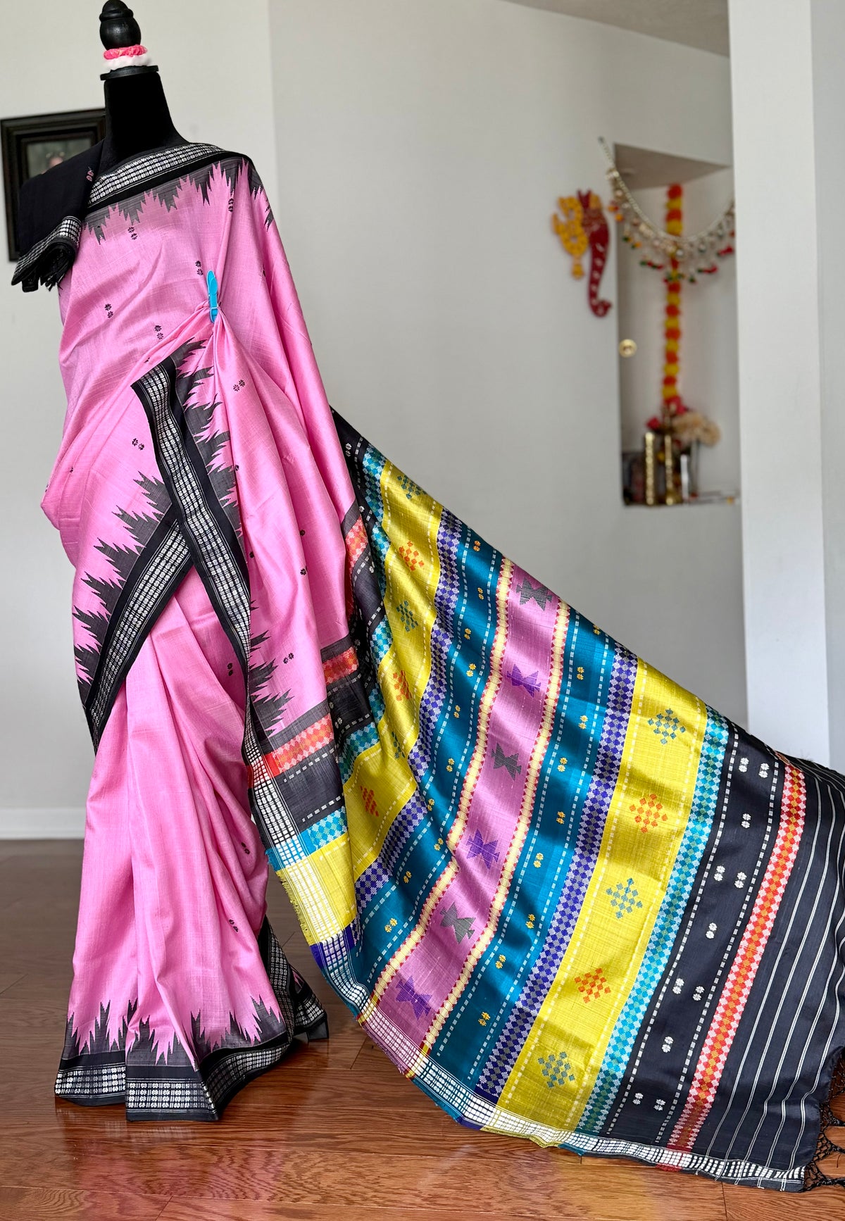 Onion pink traditional weaving Berhampuri colorful Single pallu Pure Silk Saree