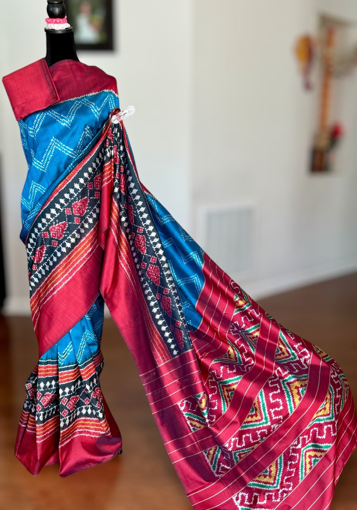 Elegant Blue Pochampally ikat pure silk saree