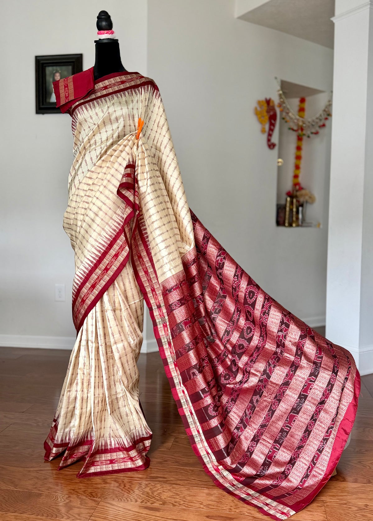 Offwhite (cream) and maroon handwoven Sambalpuri thousand motif pure Ikkat silk saree | Odisha Weaves (Copy)