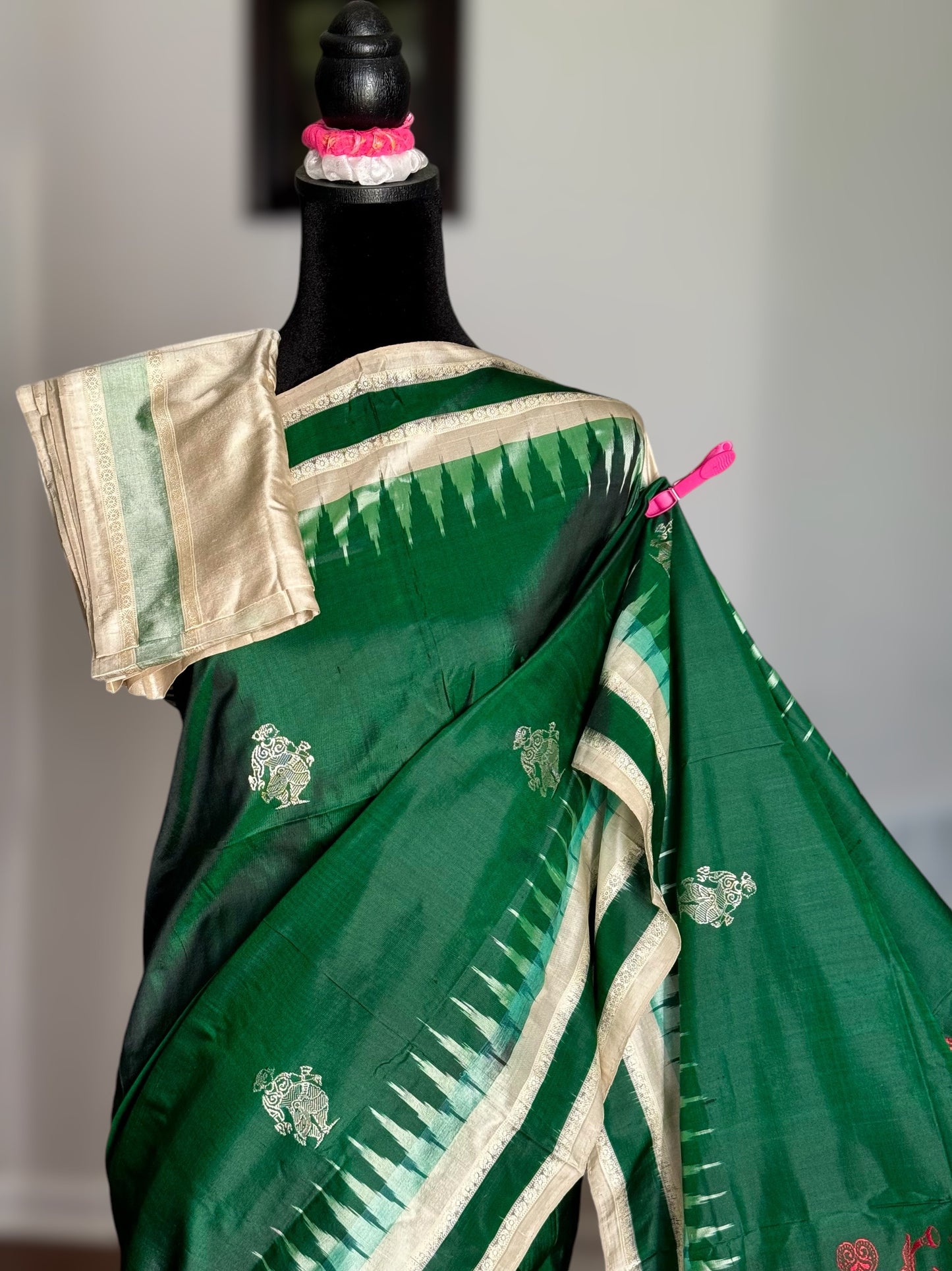 Green Dancer theme Master woven Bomkai Puresilk Sare