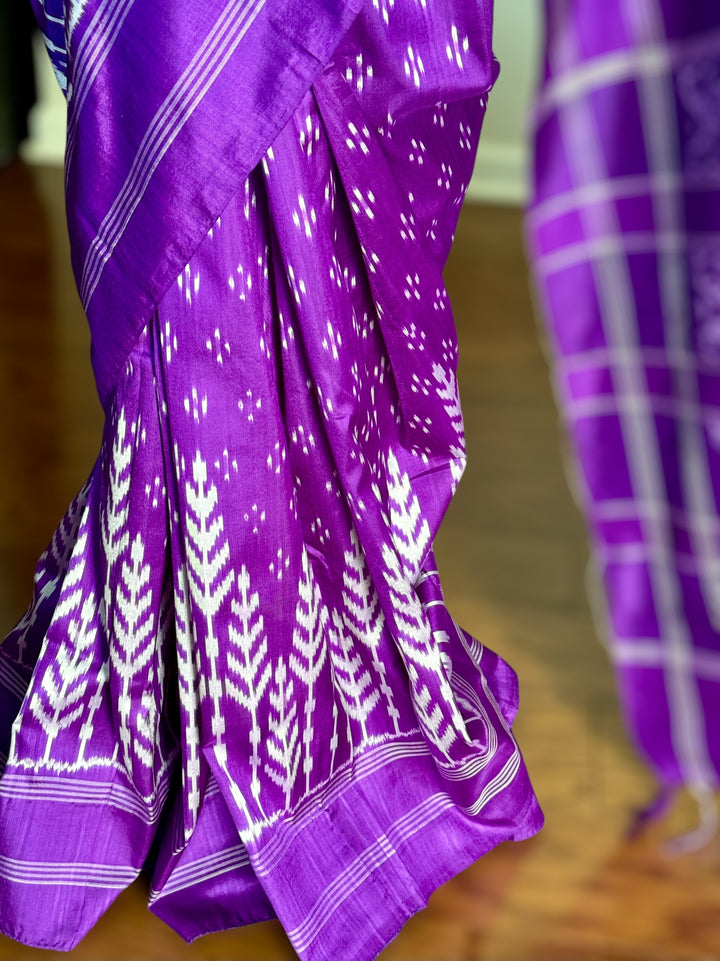 Purple color Pochampally Ikat pure silk saree