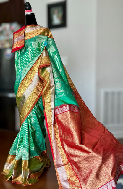 Green color Venkatagiri handloom pure silk saree with kanchi border