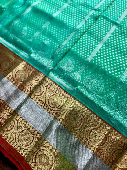 Green color Venkatagiri handloom pure silk saree with kanchi border