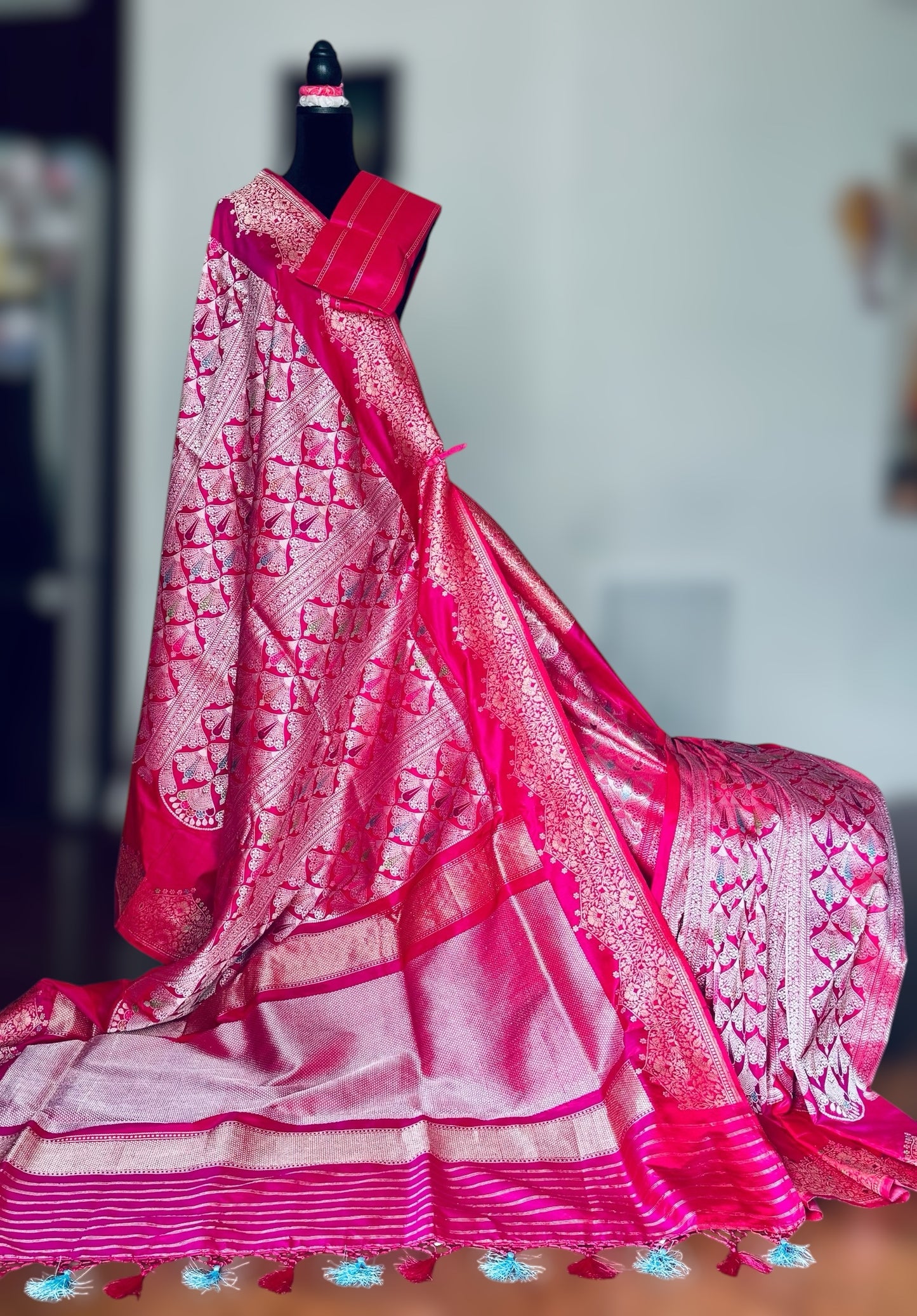 Luxurious Pink Banarasi ektara weaved pure katan silk saree with Kadhwa Janngla and meenakari work