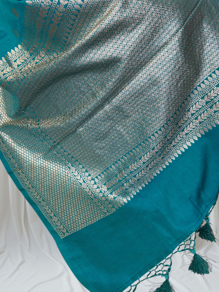 Banarasi Semi Mashru Silk Rama Green color Saree|Value Vogue