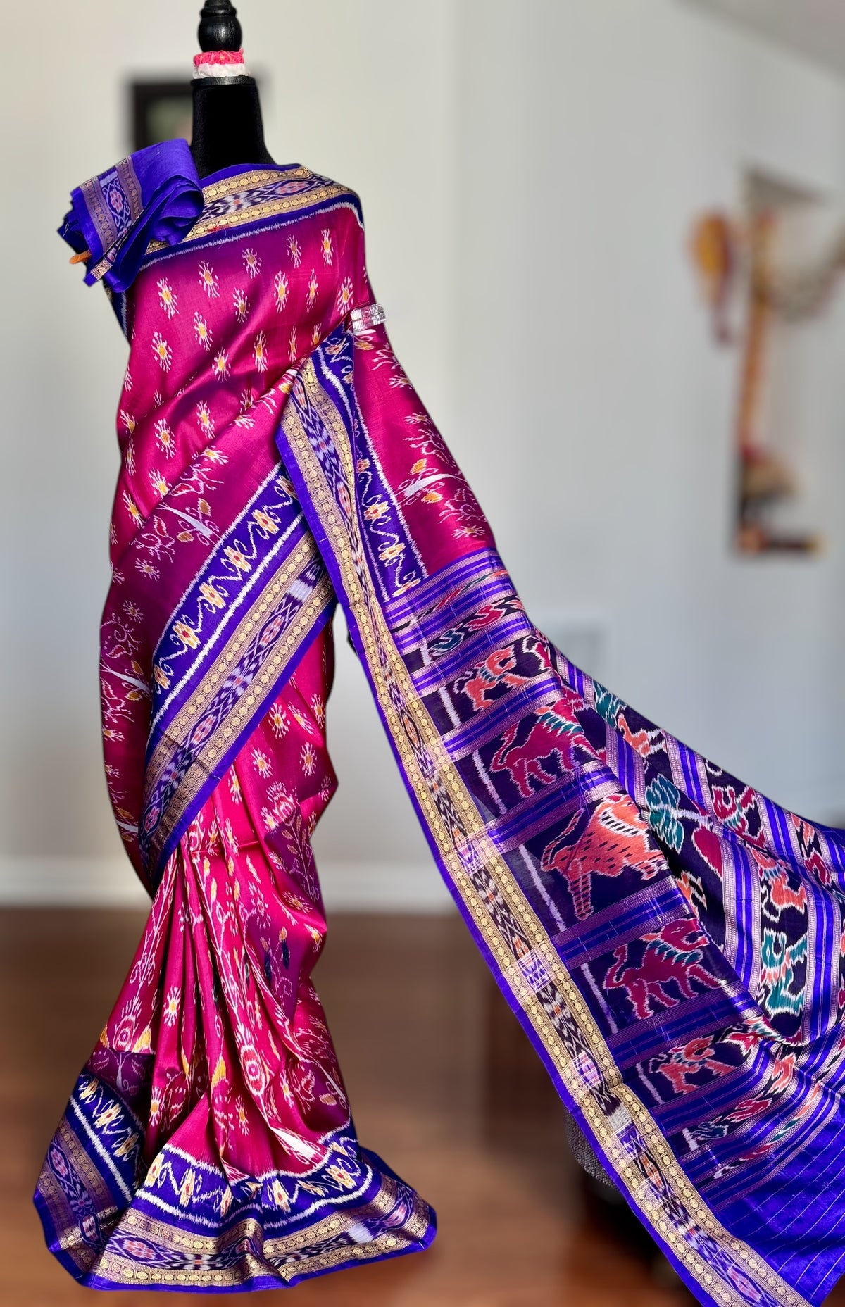 Magenta traditional ikat Khandua handwoven pure silk saree|Odisha Weaves