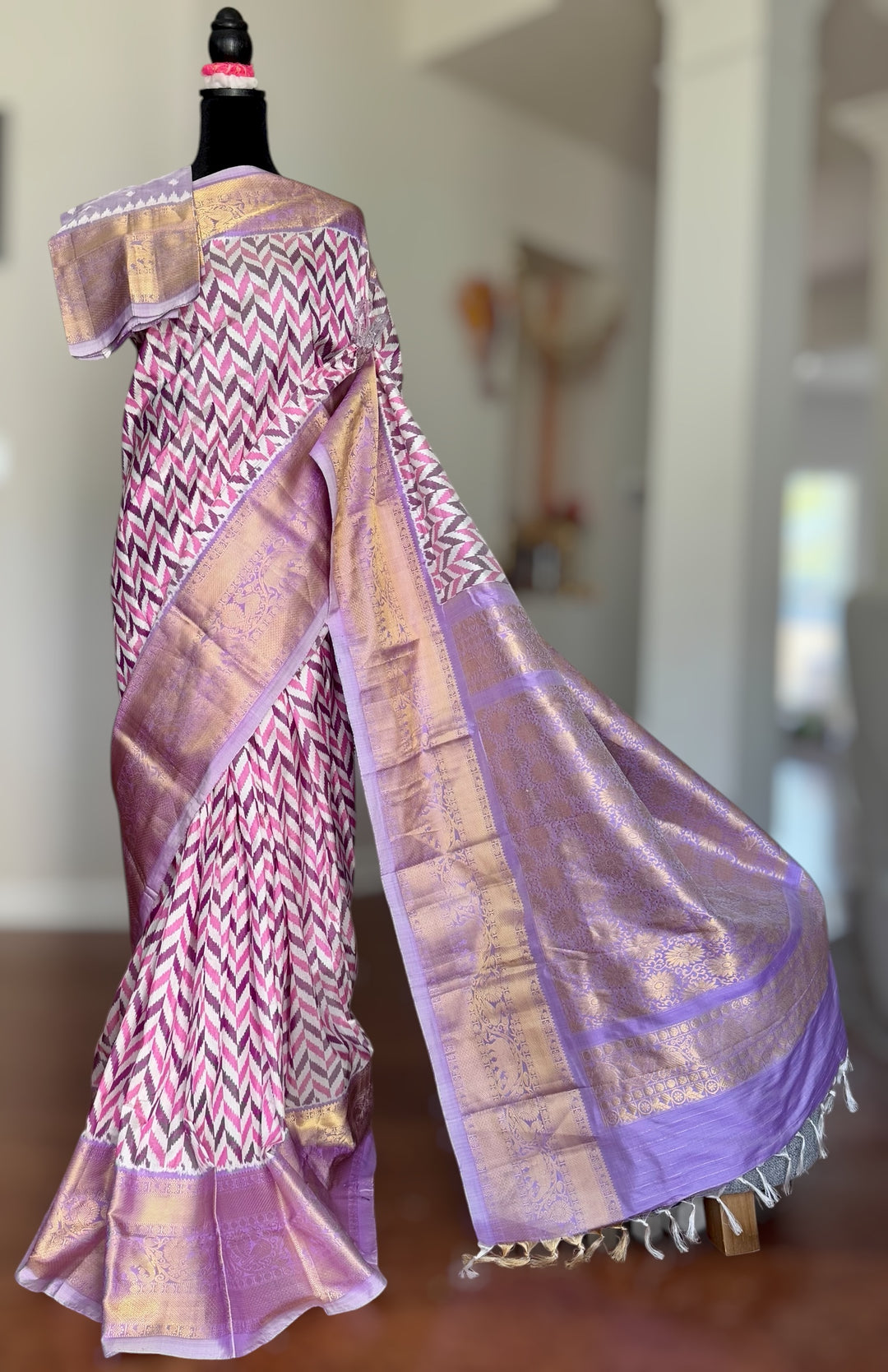 Lavender Ikkat (Pochampally)Fusion Silk Saree with Zari Woven Kanchipuram Border and Unstitched Blouse