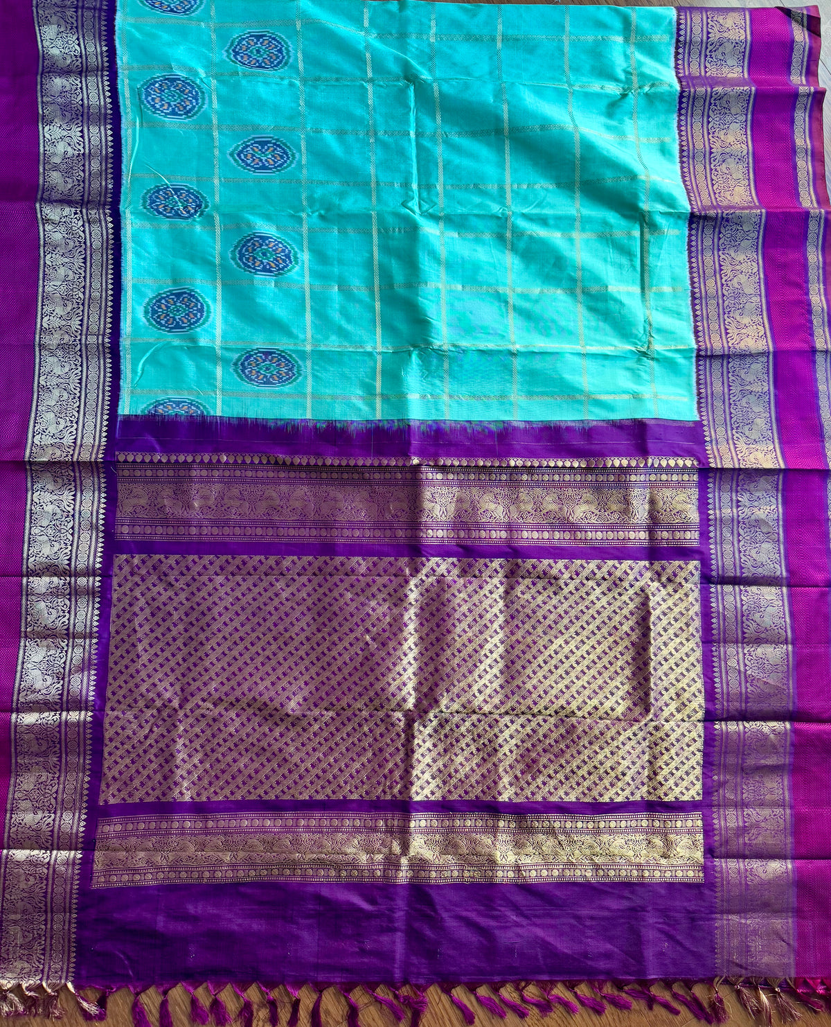 Mint Green Deep Magenta Ikkat (Pochampally)Fusion Silk Saree with Zari Woven Kanchipuram Border and Unstitched Blouse