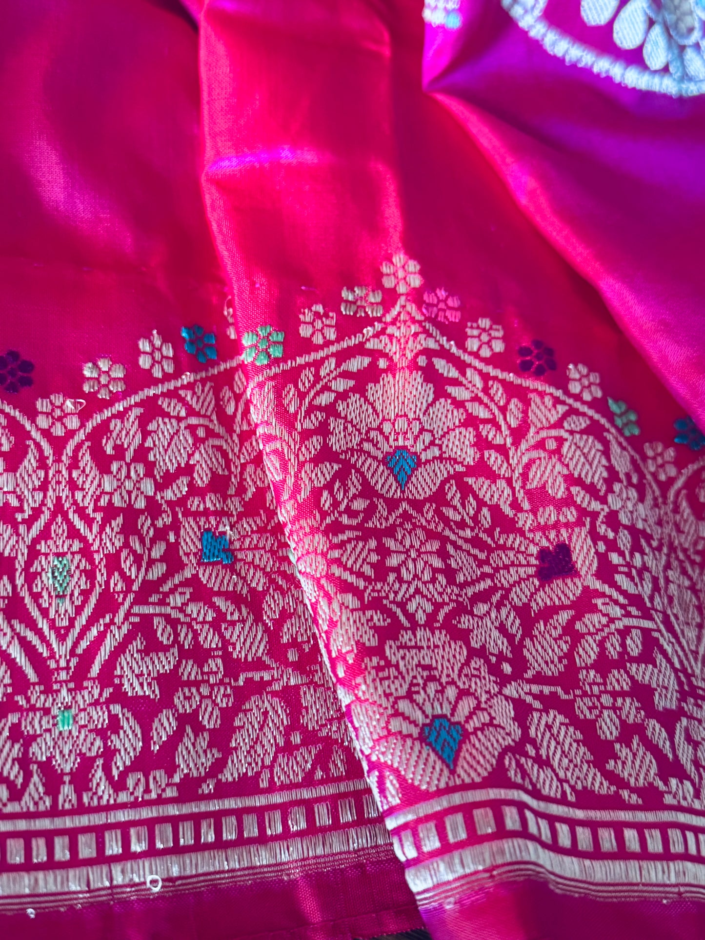 Luxurious Pink Banarasi ektara weaved pure katan silk saree with Kadhwa Janngla and meenakari work