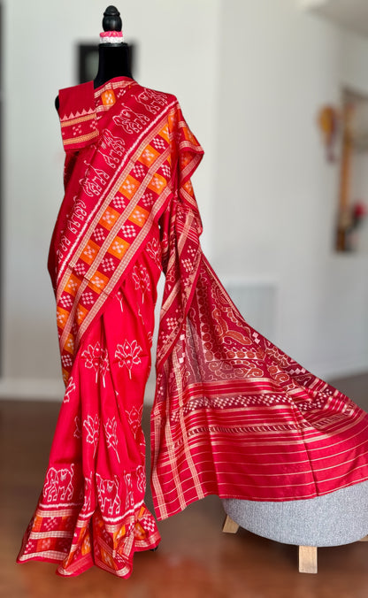 Red color Elegant khandua ikat pure silk saree with Elephant lotus motifs in body and pasapalli border