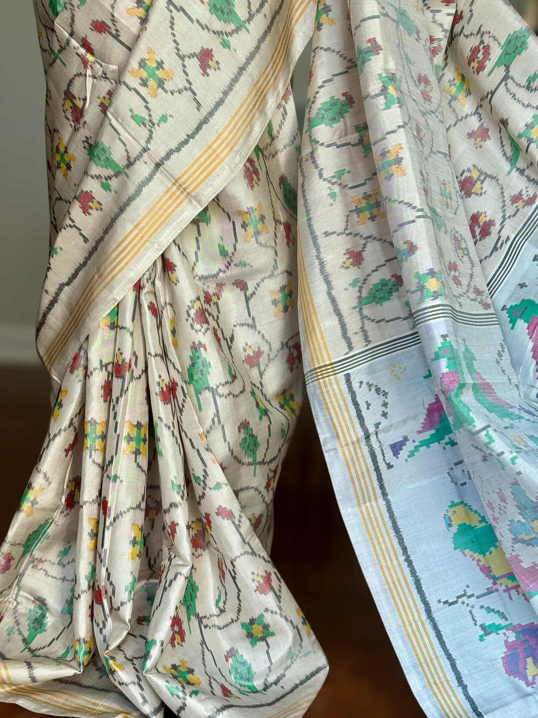 Offwhite semi (double) ikat patan Patola pure silk saree