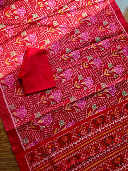 Red color single ikat patan Patola pure silk saree (aka semi-double ikat)