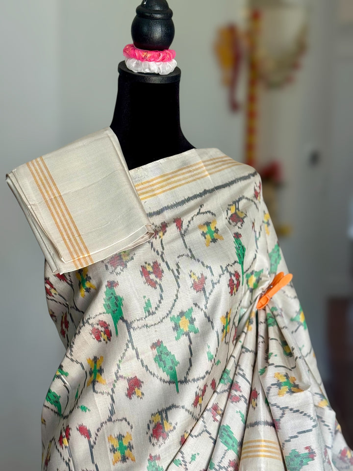 Offwhite semi (double) ikat patan Patola pure silk saree