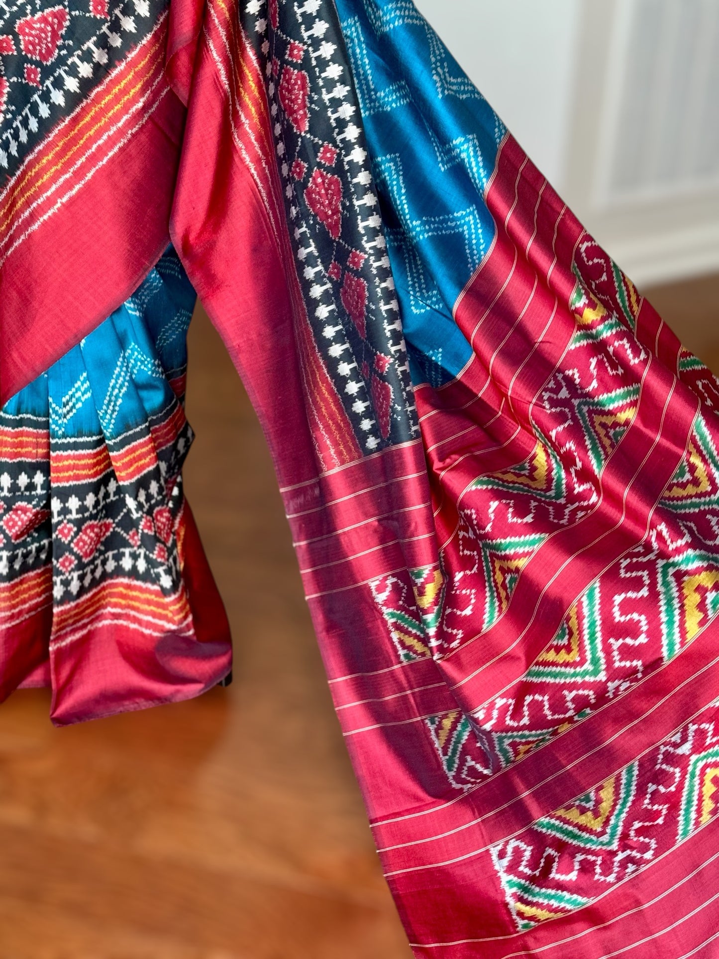 Elegant Blue Pochampally ikat pure silk saree