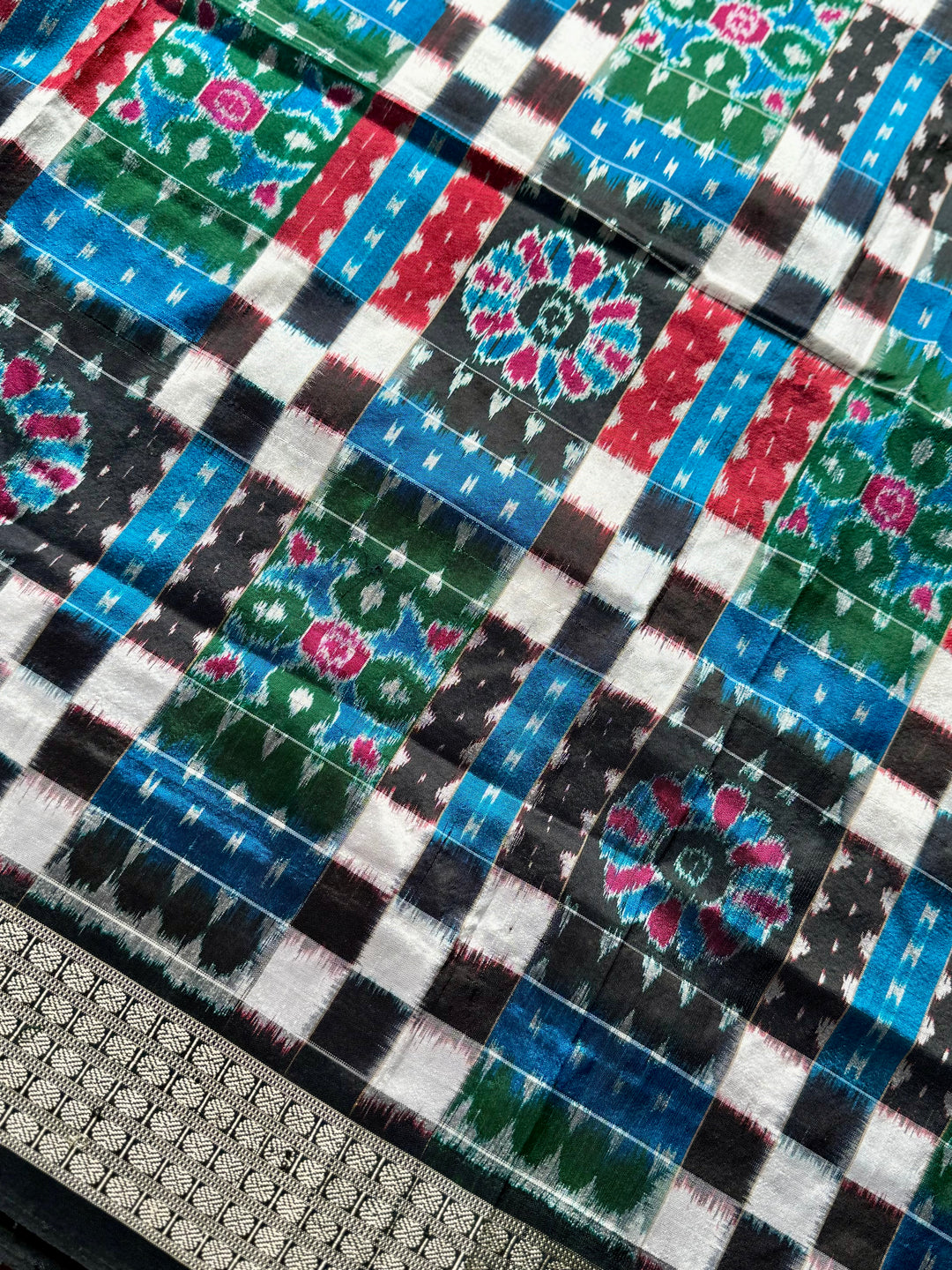 Handwoven Utkal Laxmi Sambalpuri ikat pure silk saree, Green Ikat pallu|Odisha Weaves|