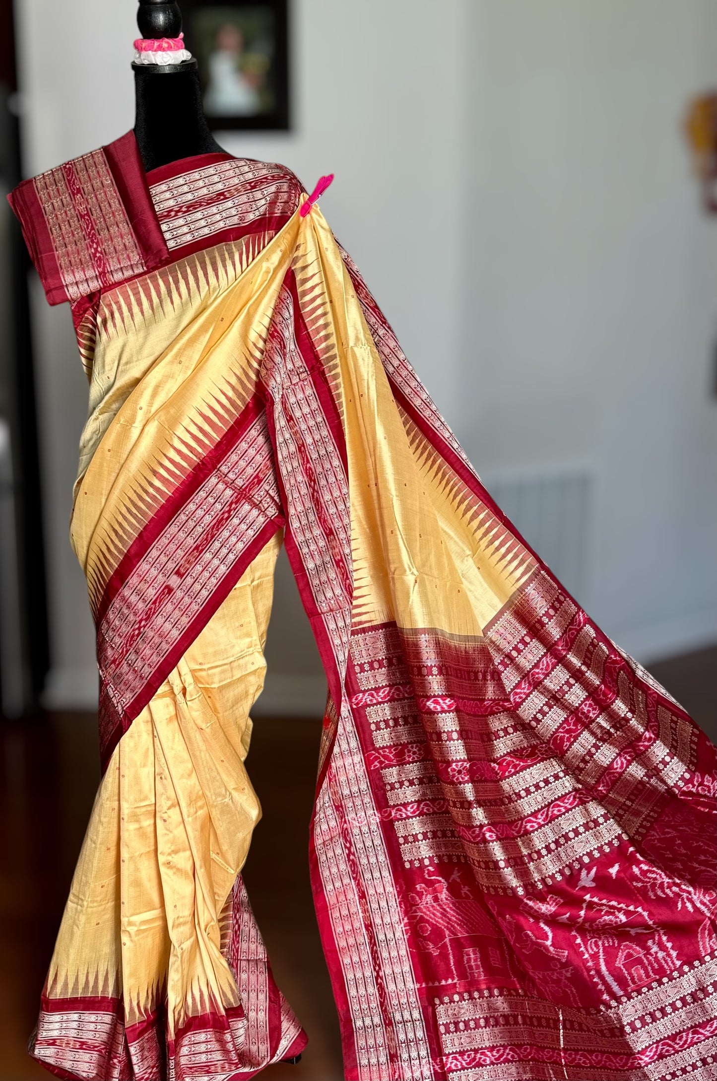 Gorgeous Pale Yellow handwoven Sambalpuri Ikat pure Silk saree