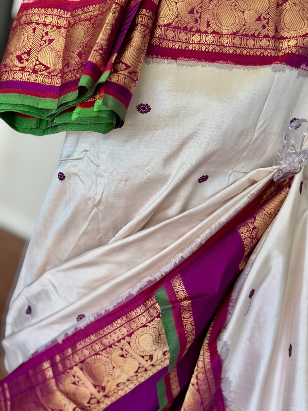 White Purple Ikkat (Pochampally)Silk Saree with Zari Woven Kanchipuram Border and Unstitched Blouse