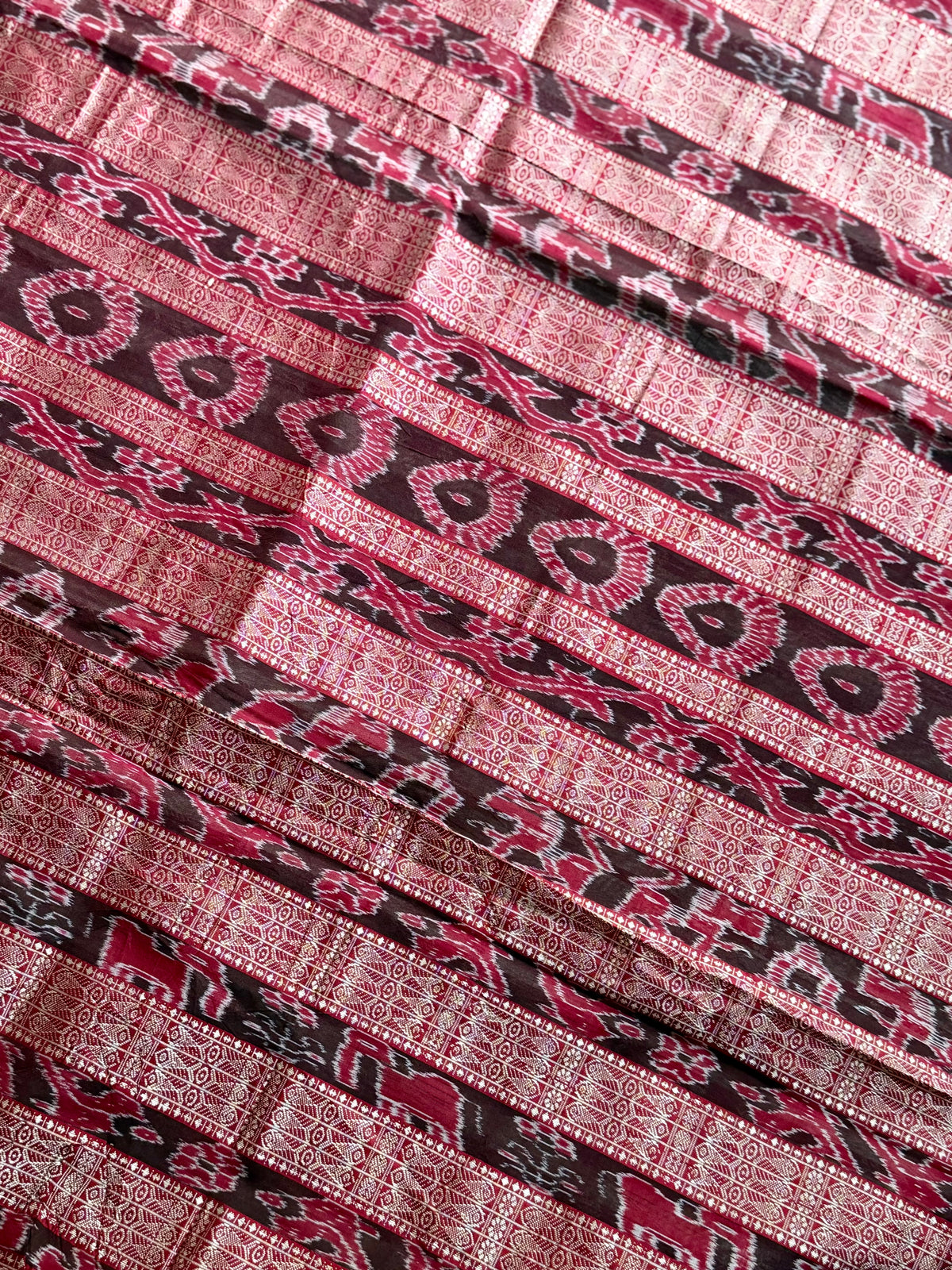 Offwhite (cream) and maroon handwoven Sambalpuri thousand motif pure Ikkat silk saree | Odisha Weaves (Copy)