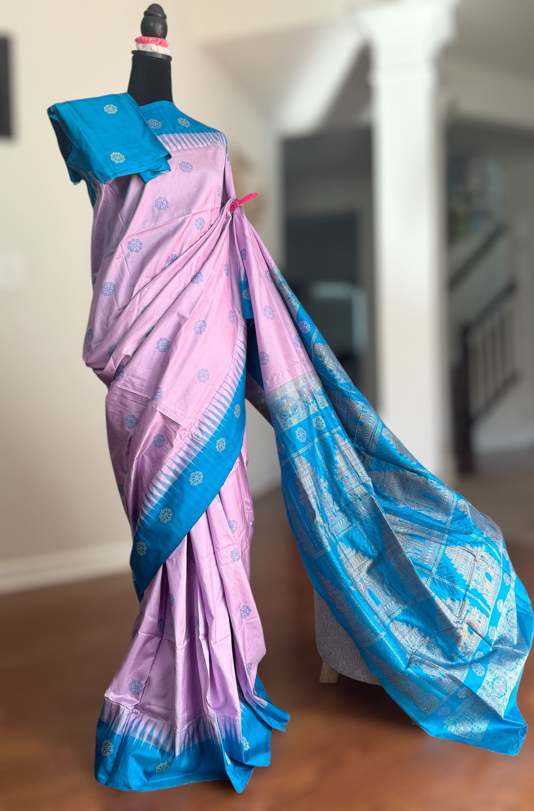 Pale Lavender handoven konark chakra Bomkai Pure silk saree