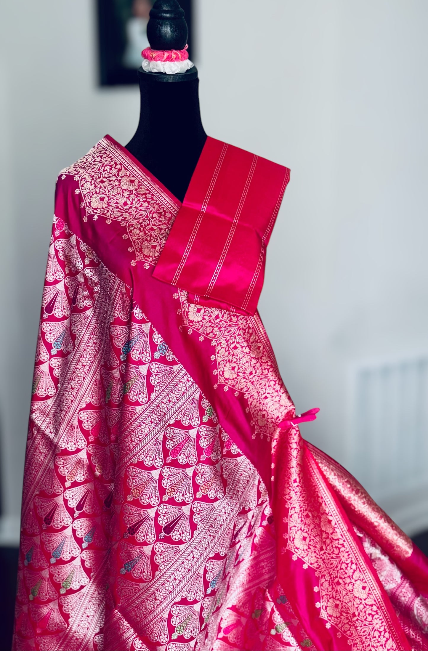 Luxurious Pink Banarasi ektara weaved pure katan silk saree with Kadhwa Janngla and meenakari work