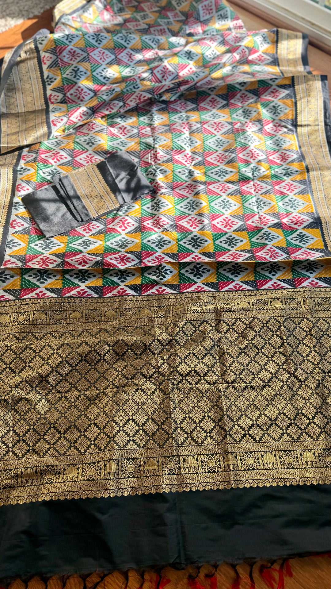 Kanjivaram Ikat Pure Silk Saree with Geometric Motifs(Pochampally)Fusion Silk Saree Unstitched Blouse