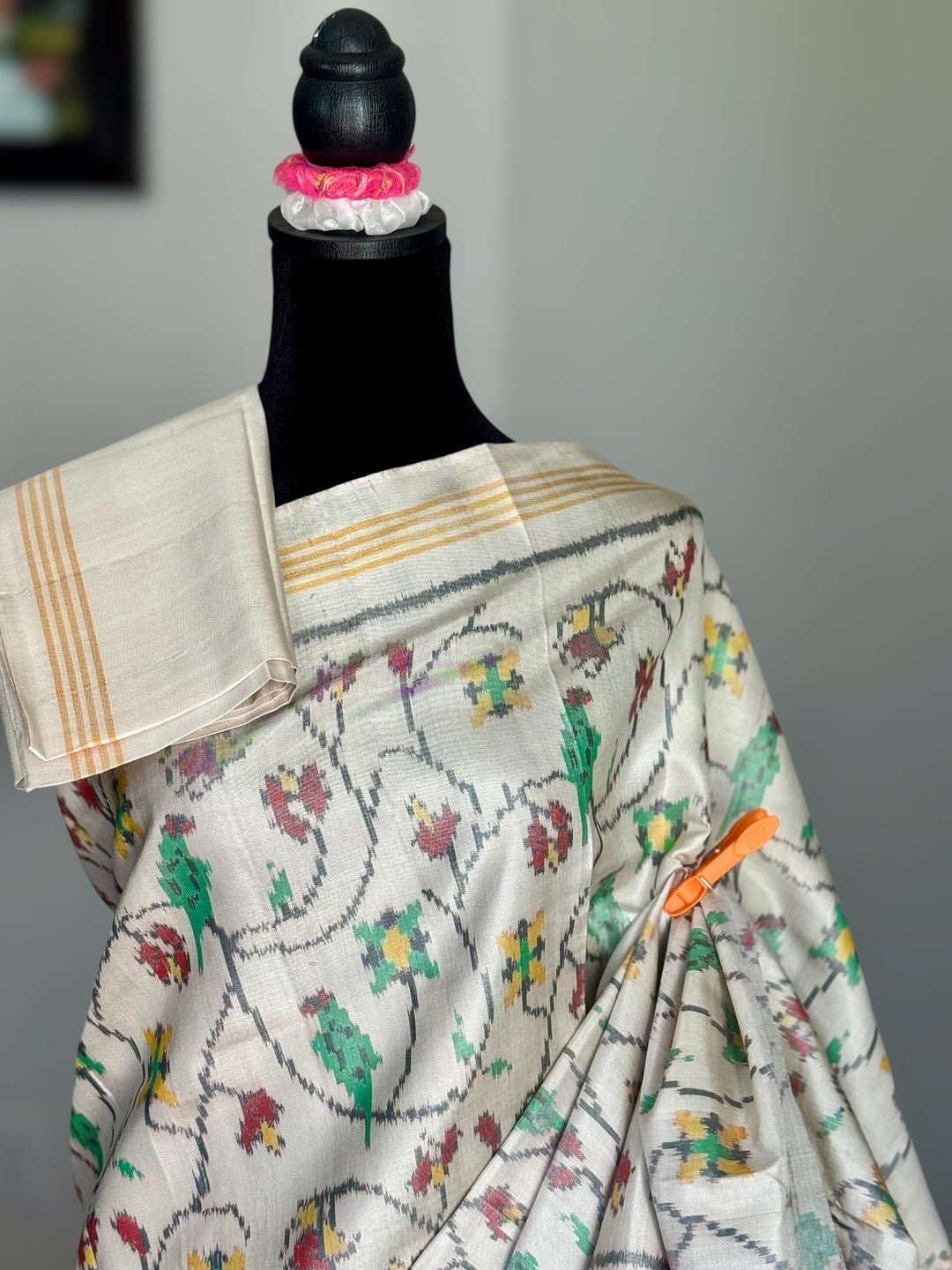 Offwhite semi (double) ikat patan Patola pure silk saree
