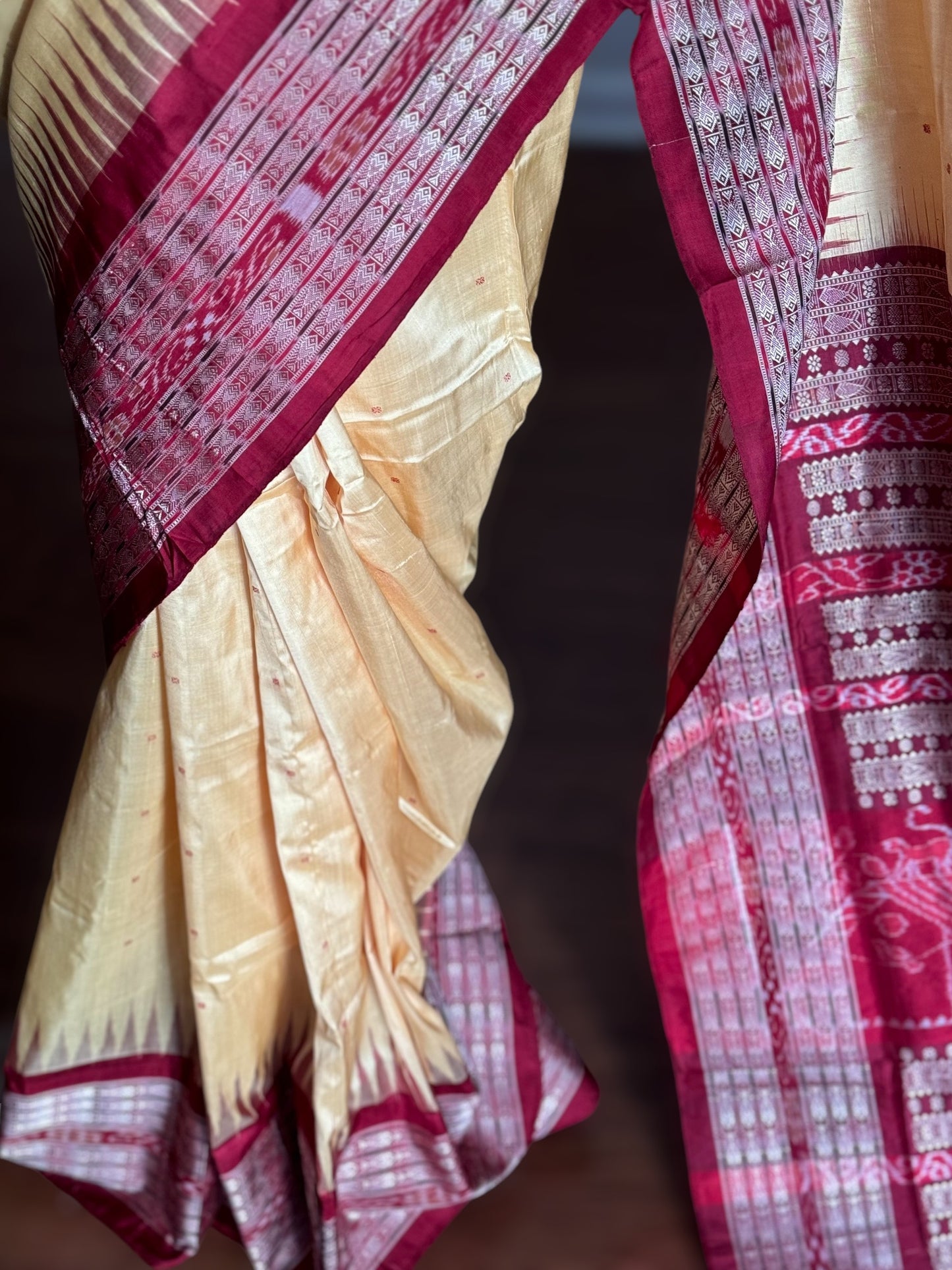 Gorgeous Pale Yellow handwoven Sambalpuri Ikat pure Silk saree