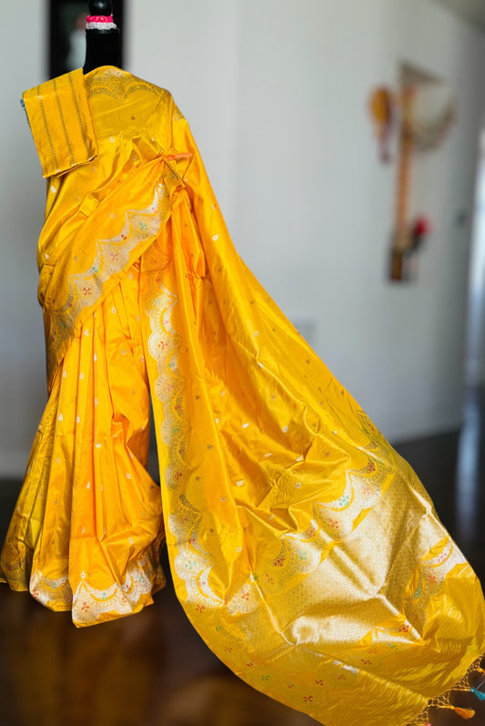 Yellow Banarasi handloom pure katan silk saree with kadhwa meenakari scallops border