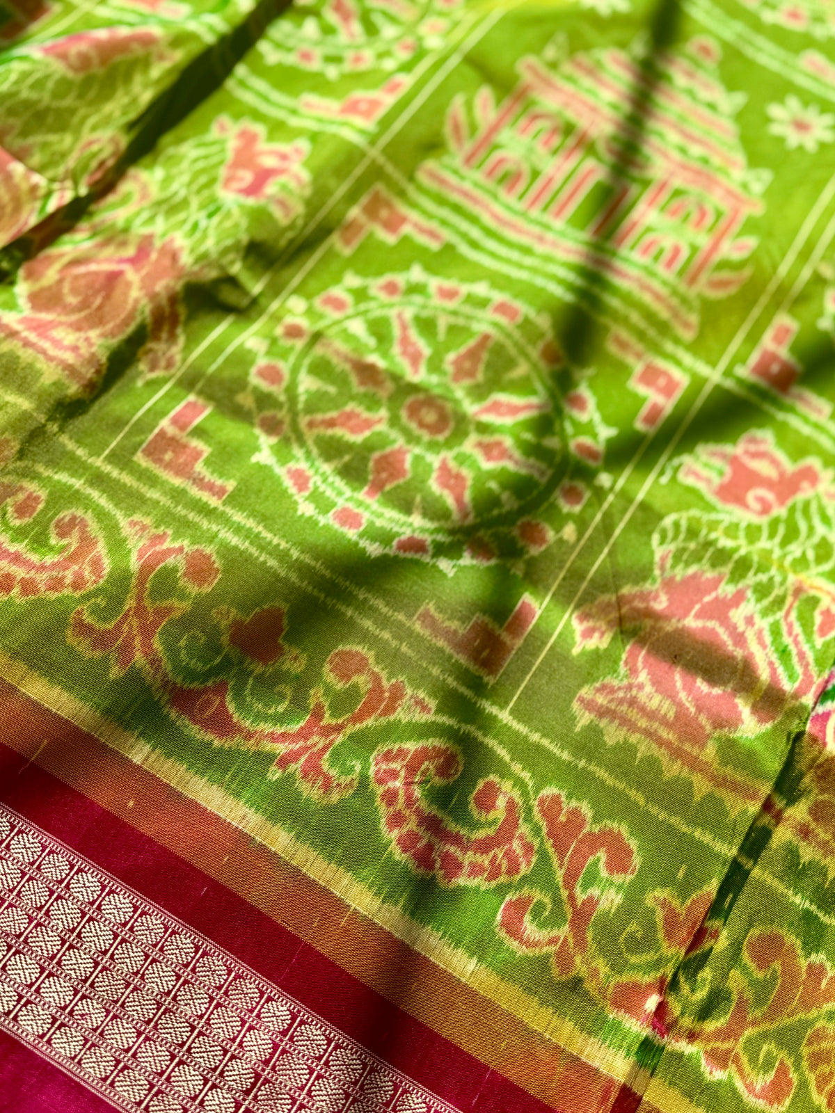 Dual shaded Parrot green and pink Konark Motif unique handwoven Sambalpuri ikat pure silk saree|Odisha Weaves|